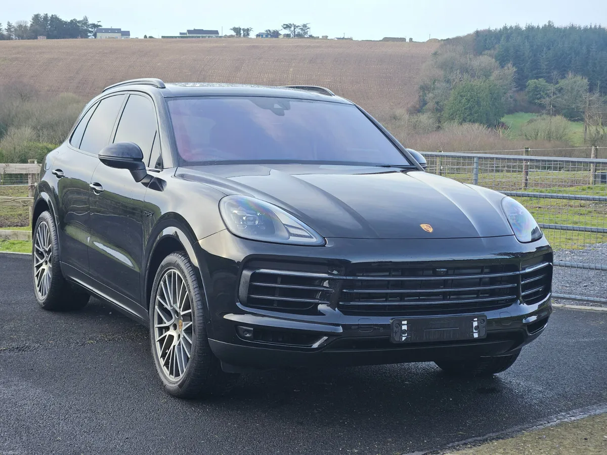 Porsche Cayenne 2023 - Image 4