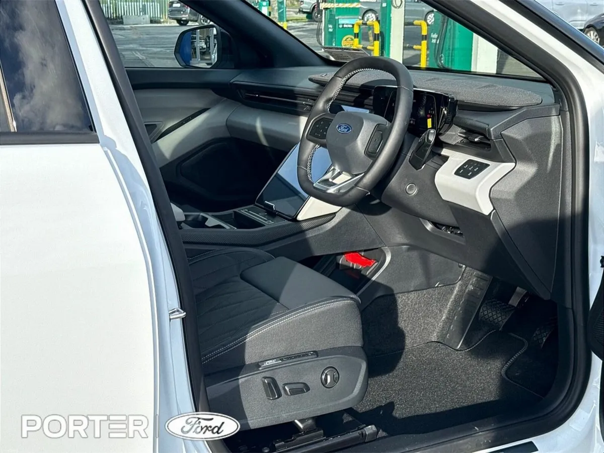 Ford Explorer *AVAILBLE NOW* PREMIUM 600KLMS RANGE - Image 4