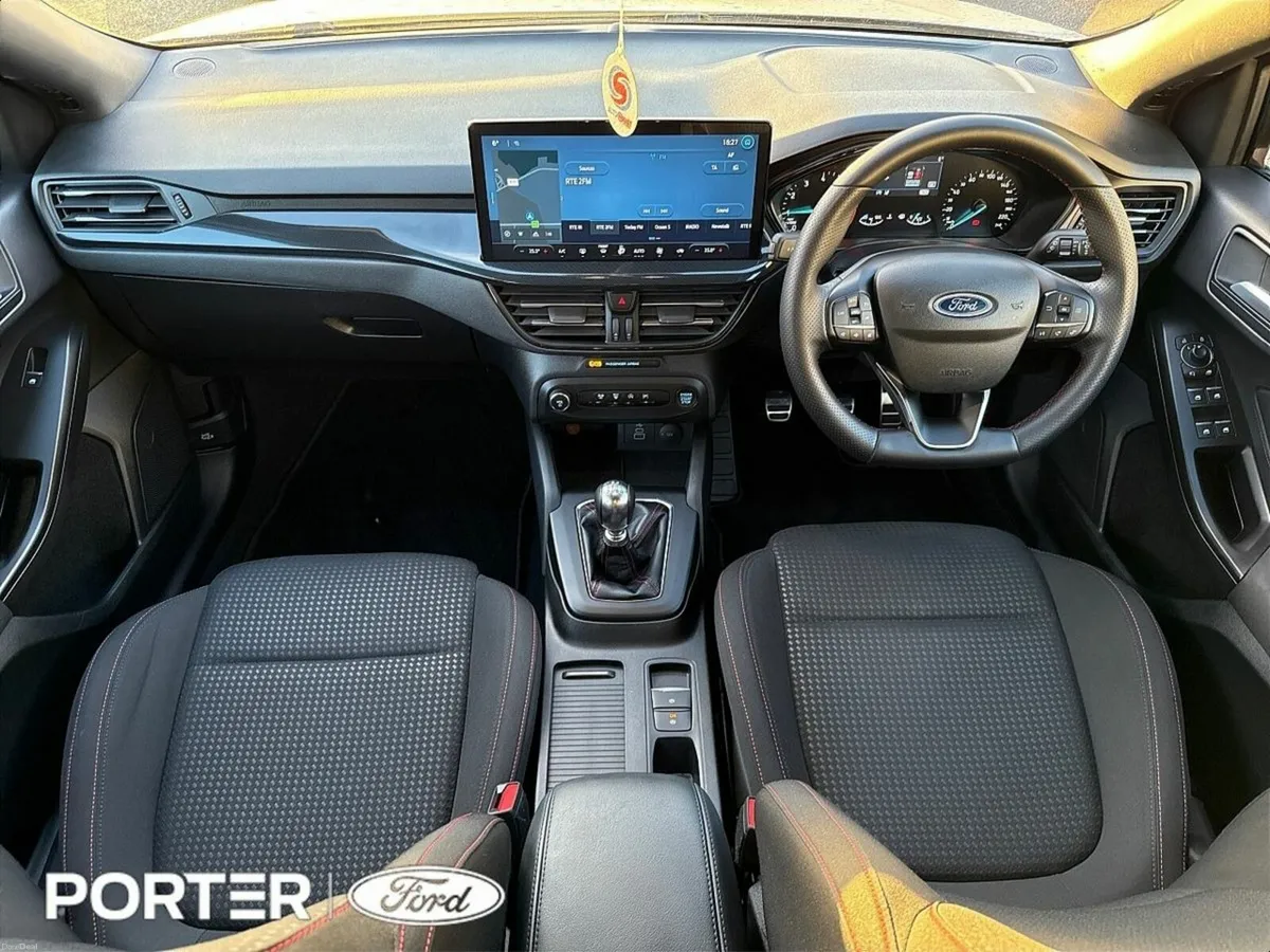 Ford Focus 1.0L ST-Line 125PS - Image 3