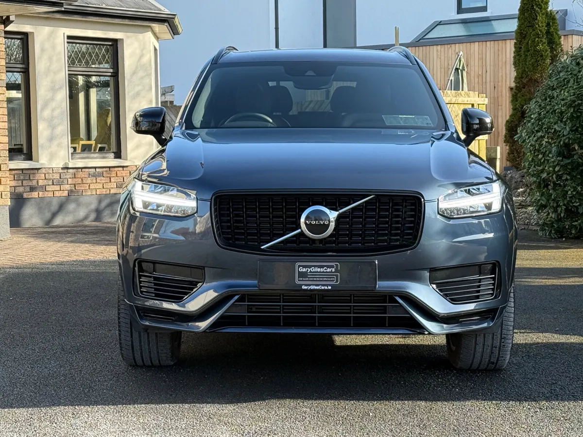 Stunning *Low Kms* 222 Volvo XC90 R-Design! - Image 2