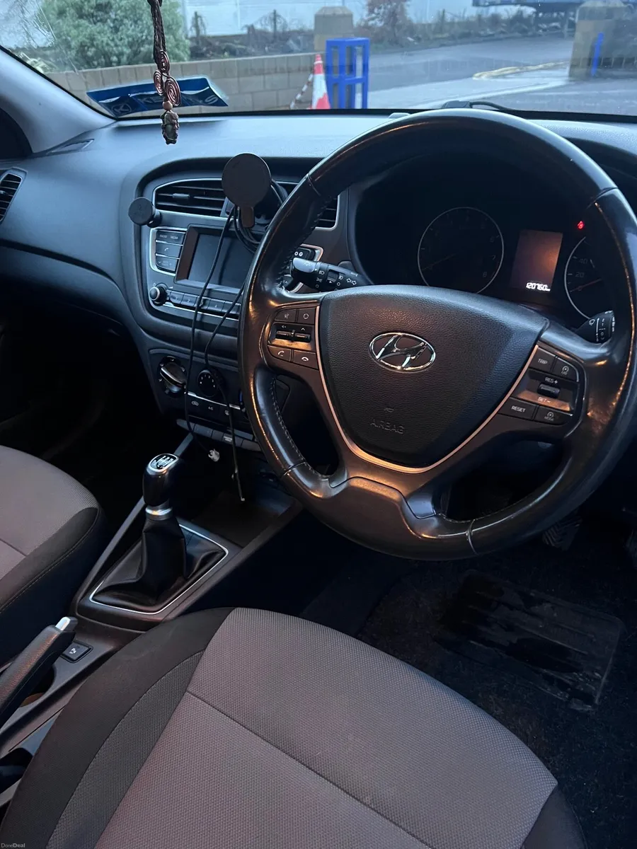 Hyundai i20 2019 - Image 3
