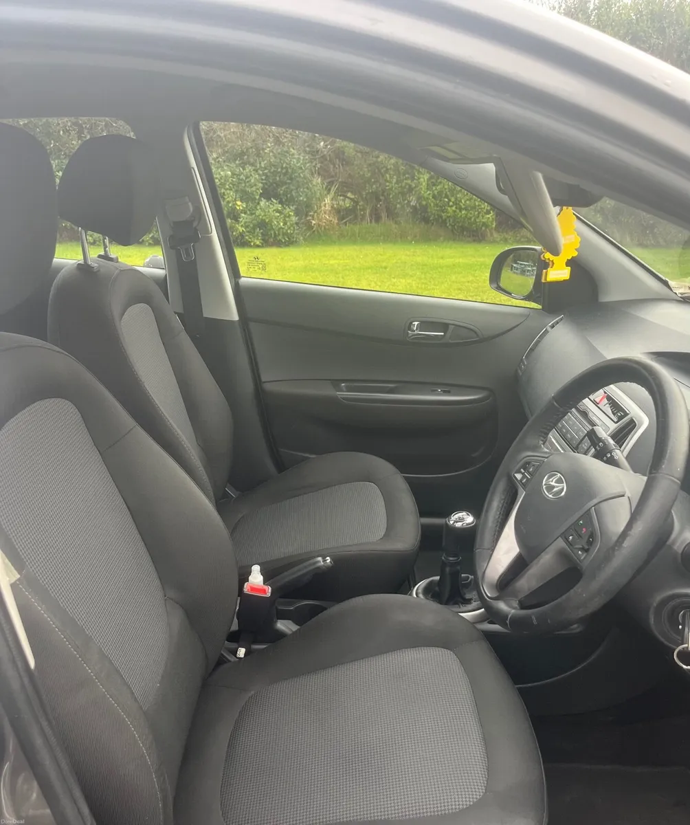 Hyundai i20 Premium 2014 Diesel - Image 3