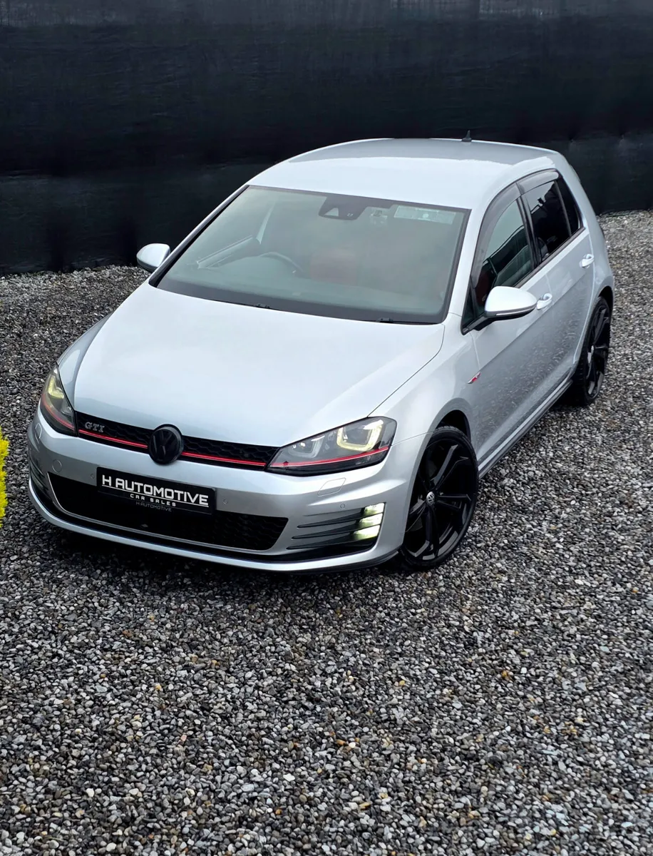 2014 VOLKSWAGEN GOLF GTI DSG LOW MILEAGE - Image 1