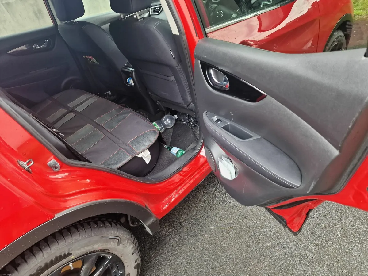 Nissan Qashqai 2014 diesel - Image 2