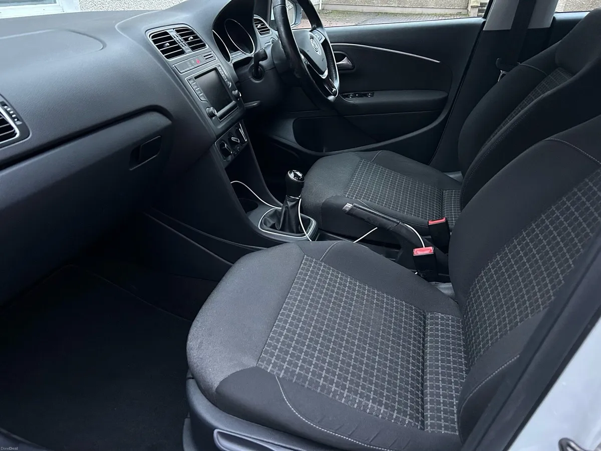 Volkswagen polo - Image 3