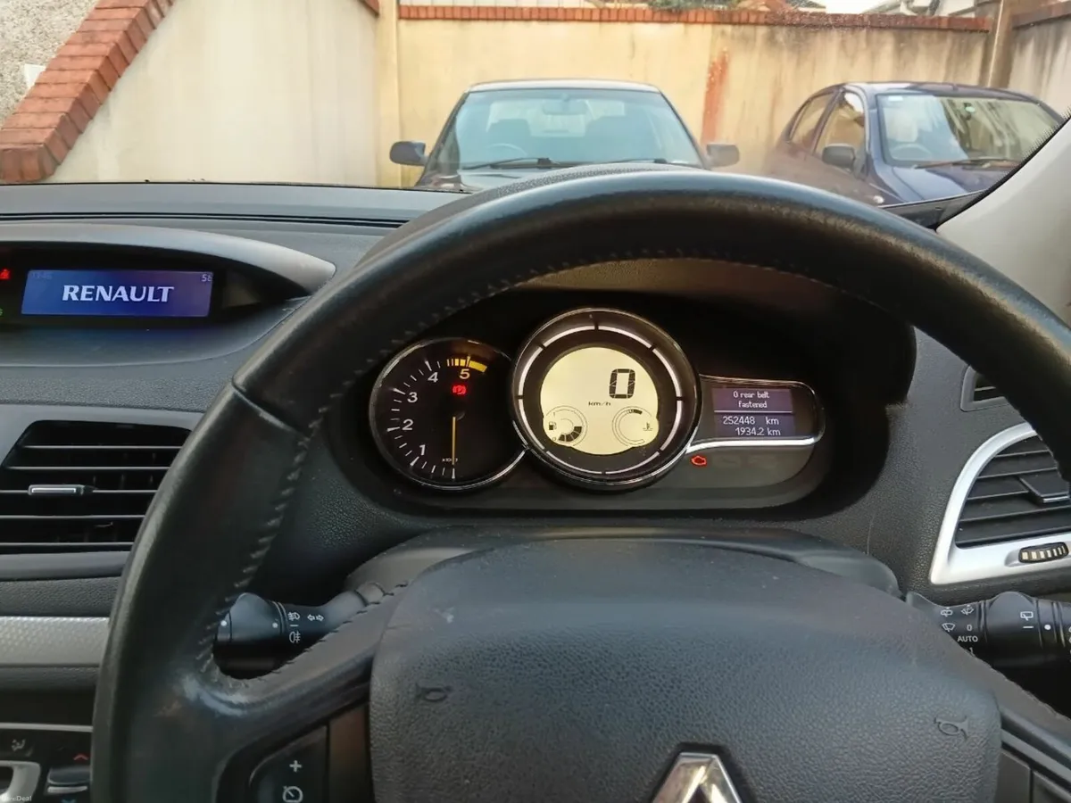RENAULT MEGANE 2009 - Image 4