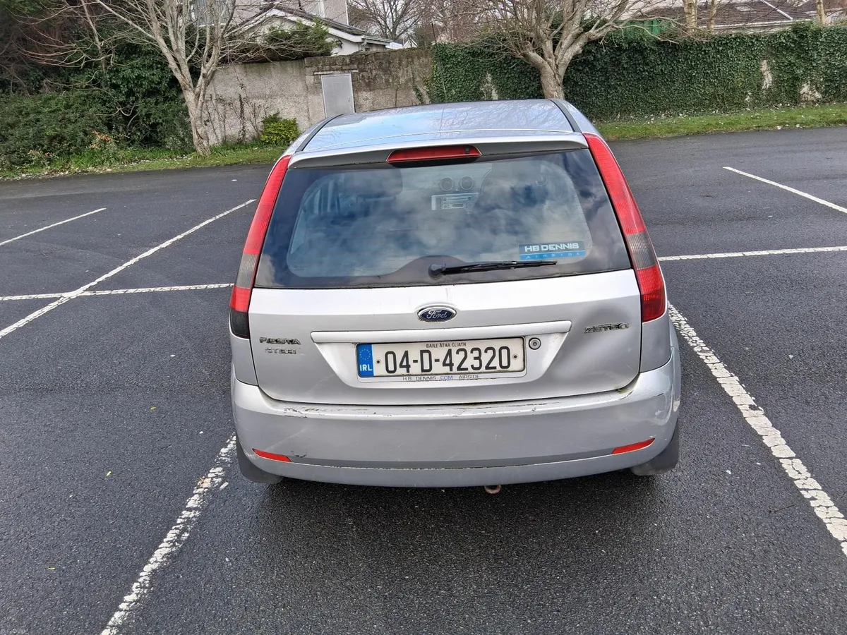 Ford Fiesta 2004 - Image 4