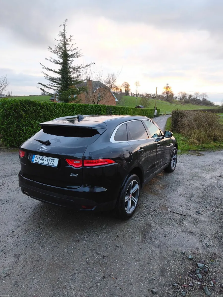 Jaguar F-Pace 2017 - Image 4