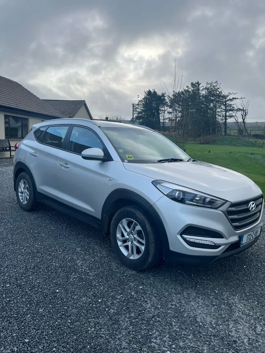 Hyundai Tucson 2017 Immaculate Condition - Image 2