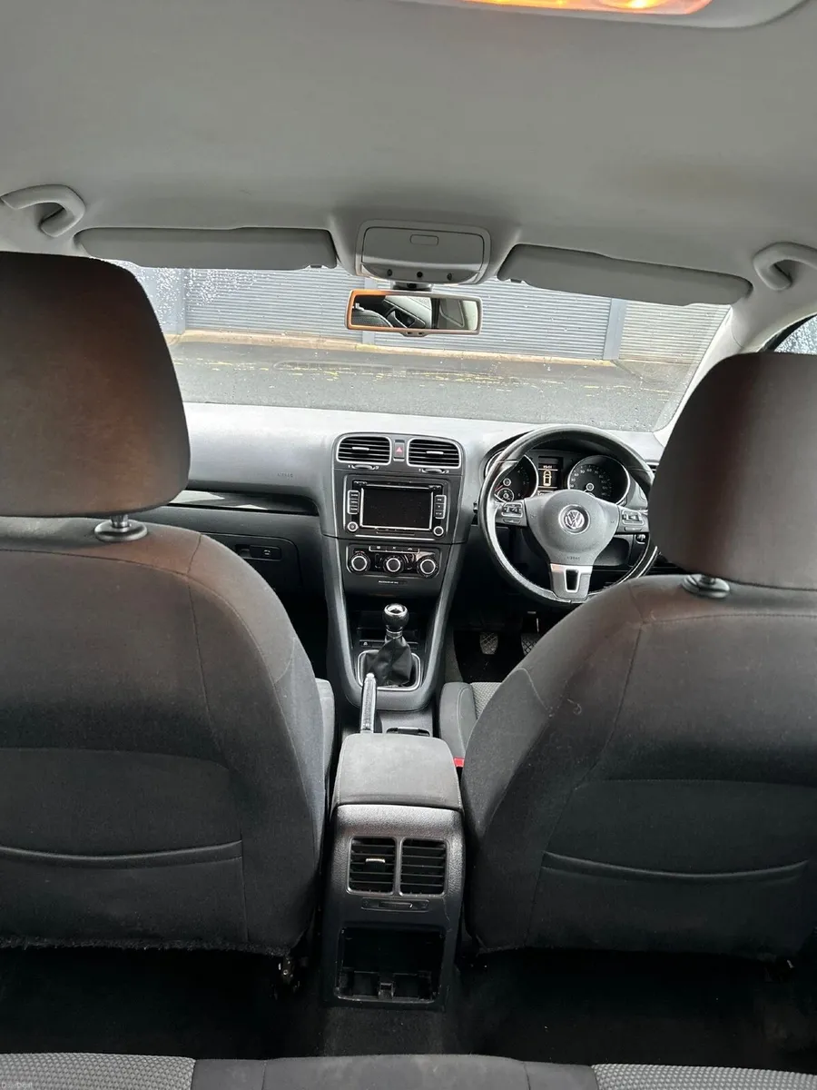 Volkswagen Golf 2012 - Image 4