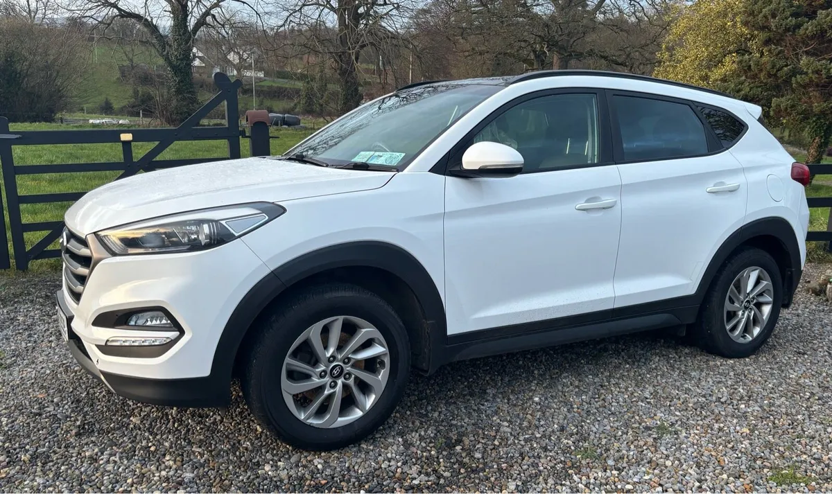 Hyundai Tucson 1.7 DSL Premium - Image 1