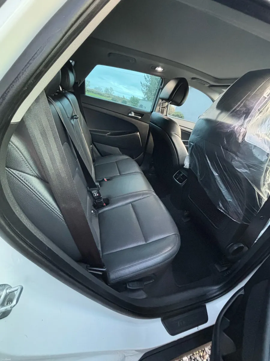 Hyundai Tucson 1.7 DSL Premium - Image 4
