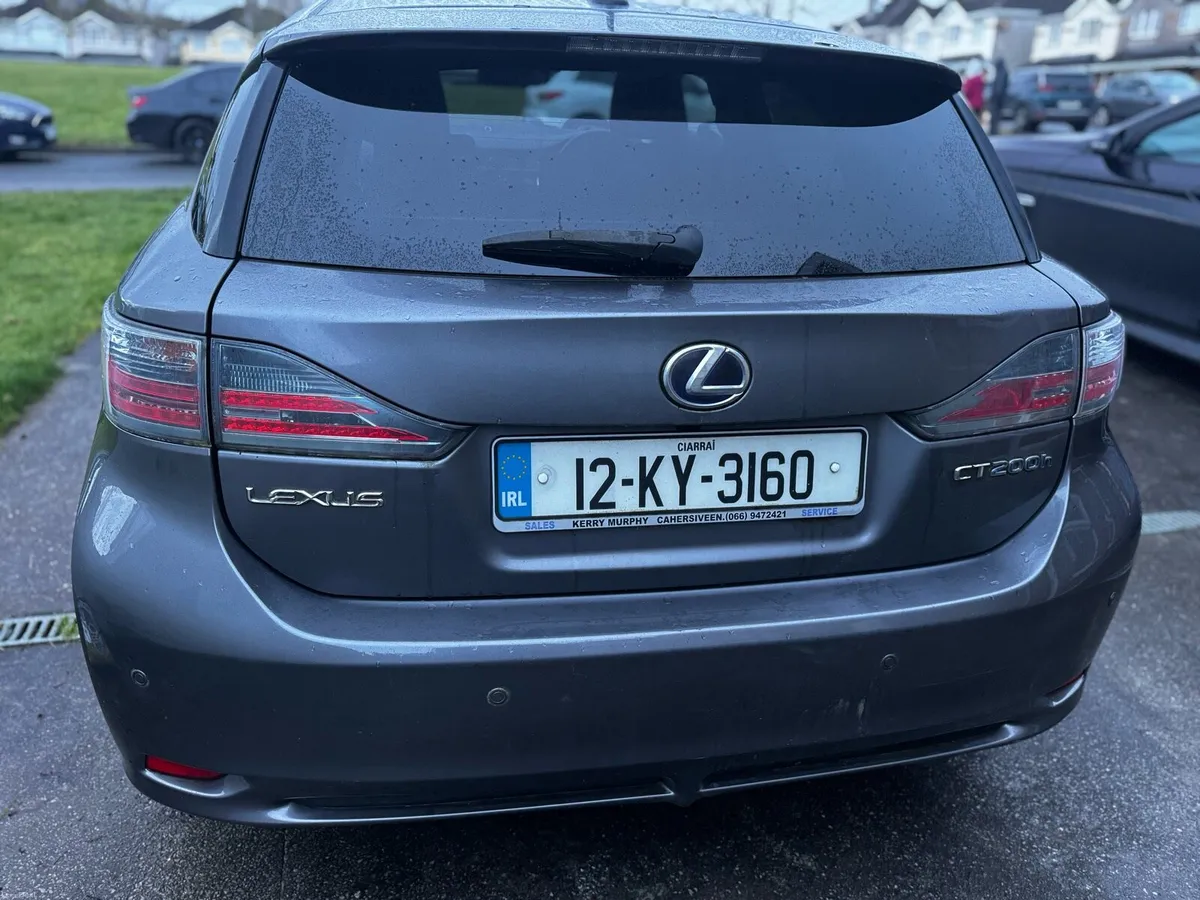 Lexus CT200h - Image 4