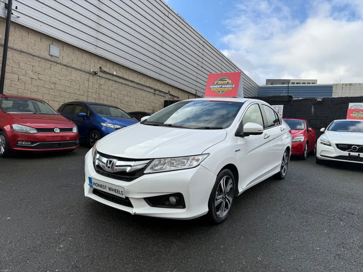 2015 Honda Grace 1.5L Hybrid Automatic - Image 3