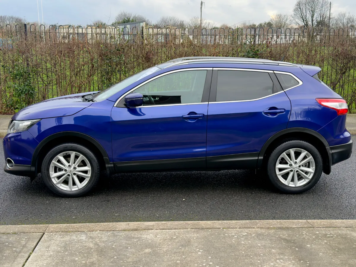 Extremely Low Miles Nissan Qashqai Petrol Auto - Image 4