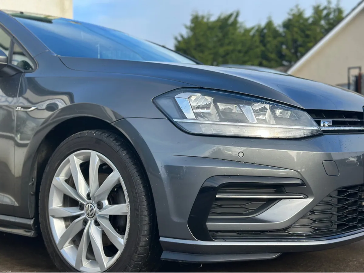 Volkswagen Golf R-LINE 1.5 TSI MANUAL 6SPEED FWD 5 - Image 4