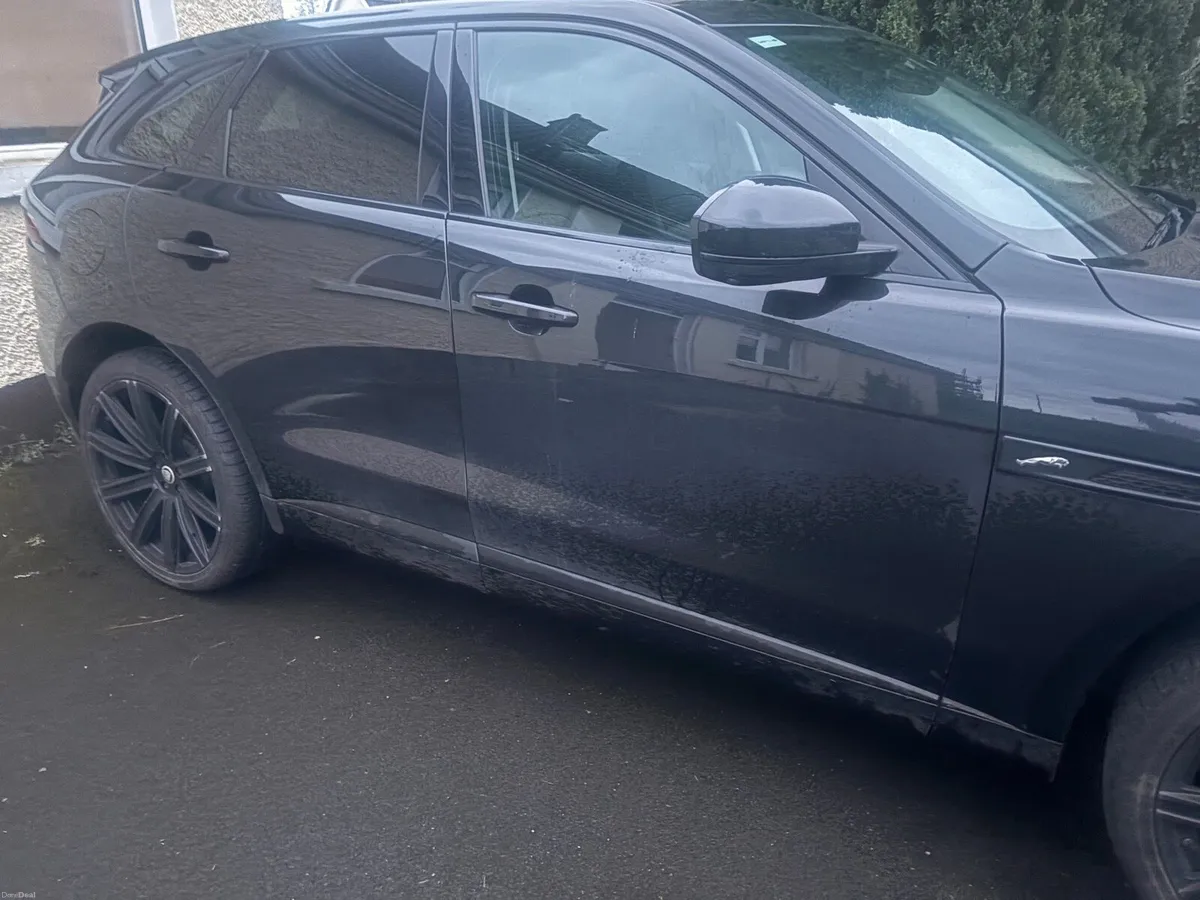 Jaguar F-Pace 2021 - Image 3