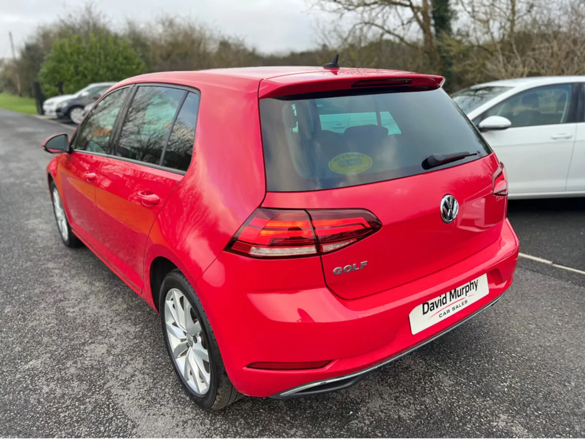 Volkswagen Golf Comfort line tech edition - Image 3