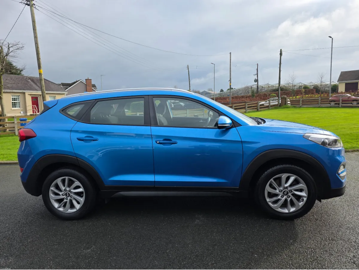 Hyundai Tucson SE NAV B-DRIVE 2WD CRDI BLUE DRIVE - Image 4