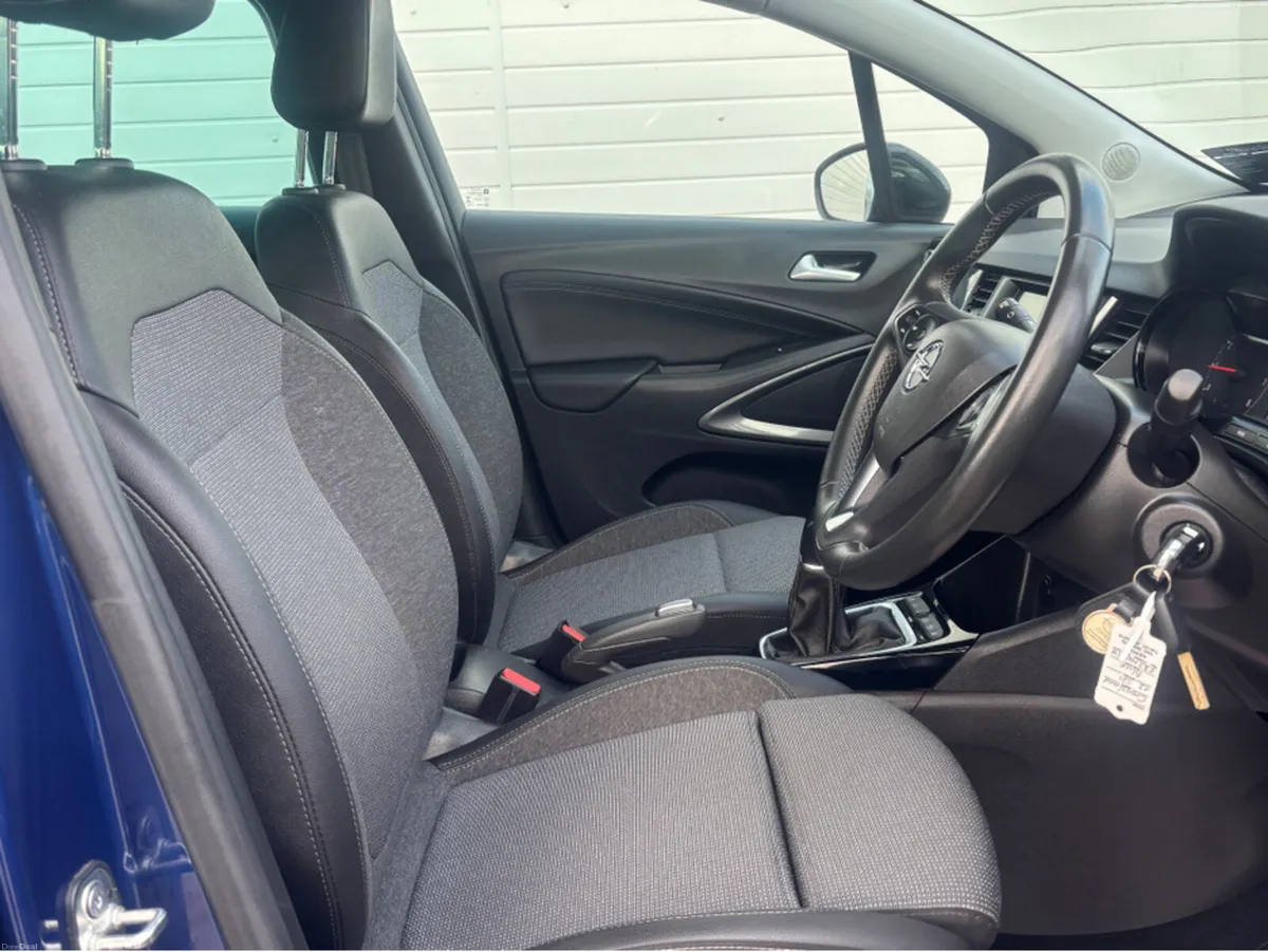 Opel Crossland X SPORT 1.2 83PS-PET-5SP 5DR - Image 5