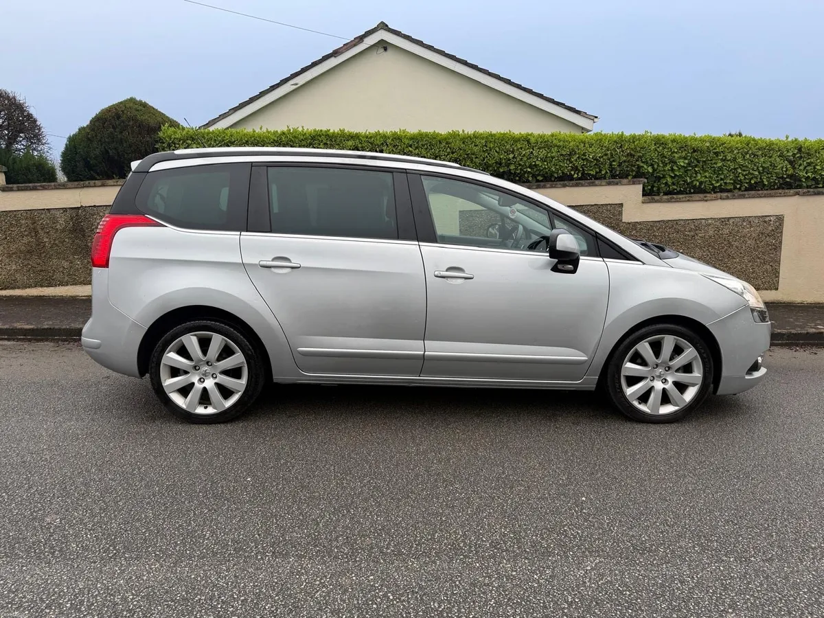 2013 PEUGEOT 5008 AUTOMATIC 7 SEATER - Image 2