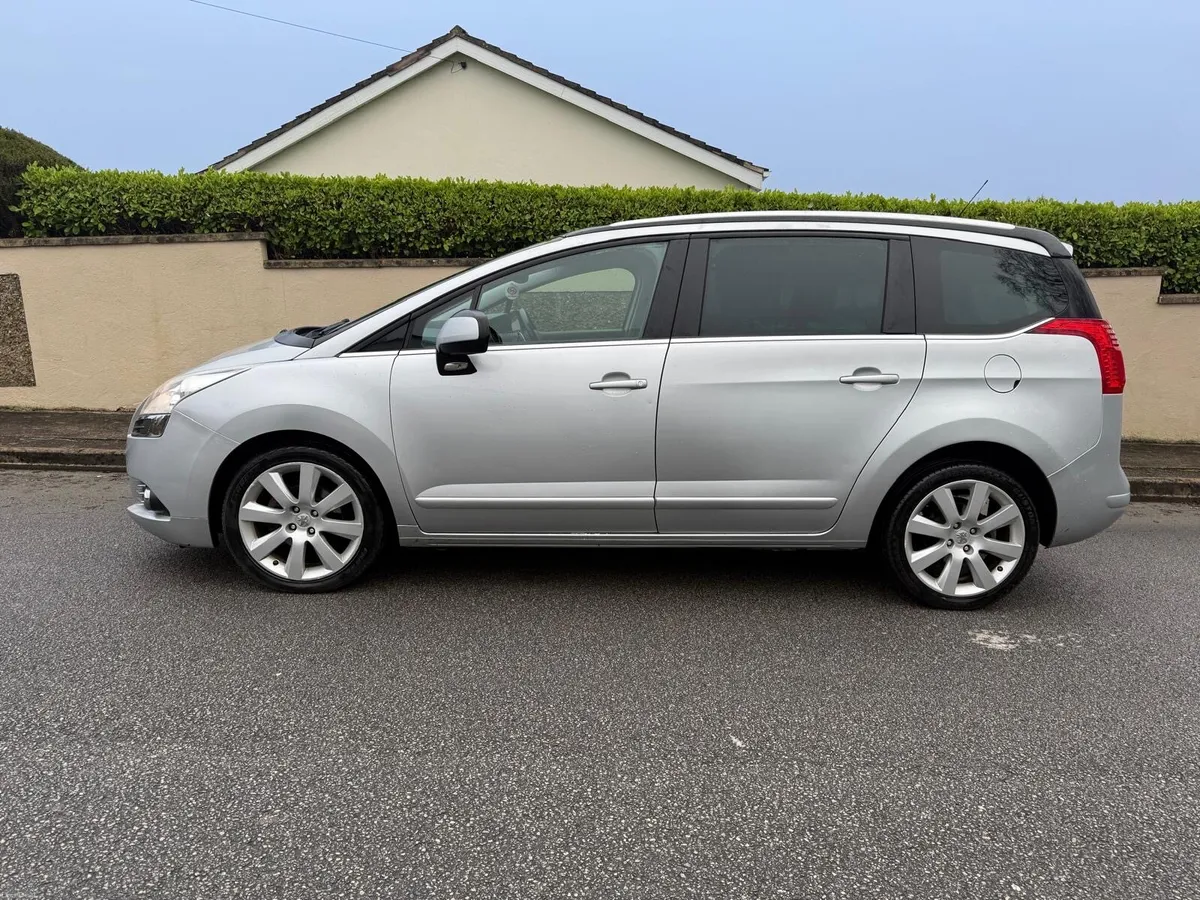 2013 PEUGEOT 5008 AUTOMATIC 7 SEATER - Image 4