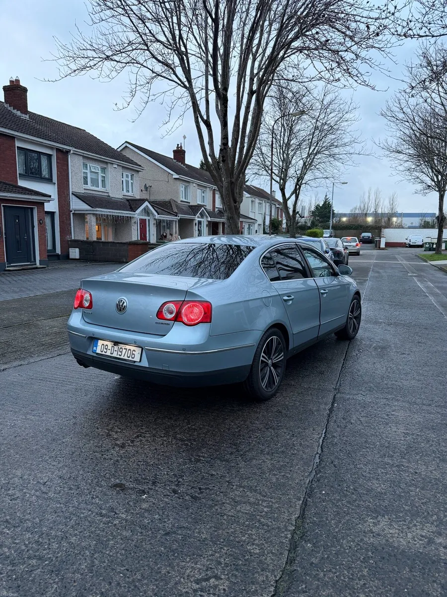 Volkswagen Passat - Image 3