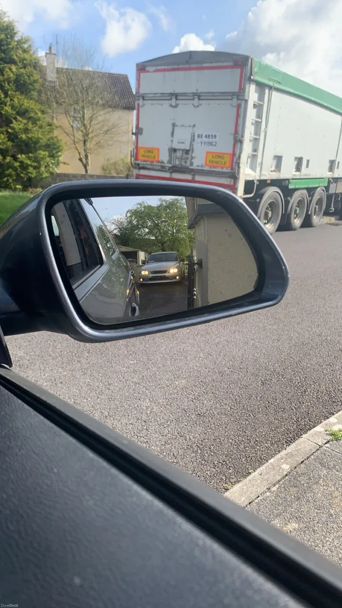 Lexus is200 - Image 4