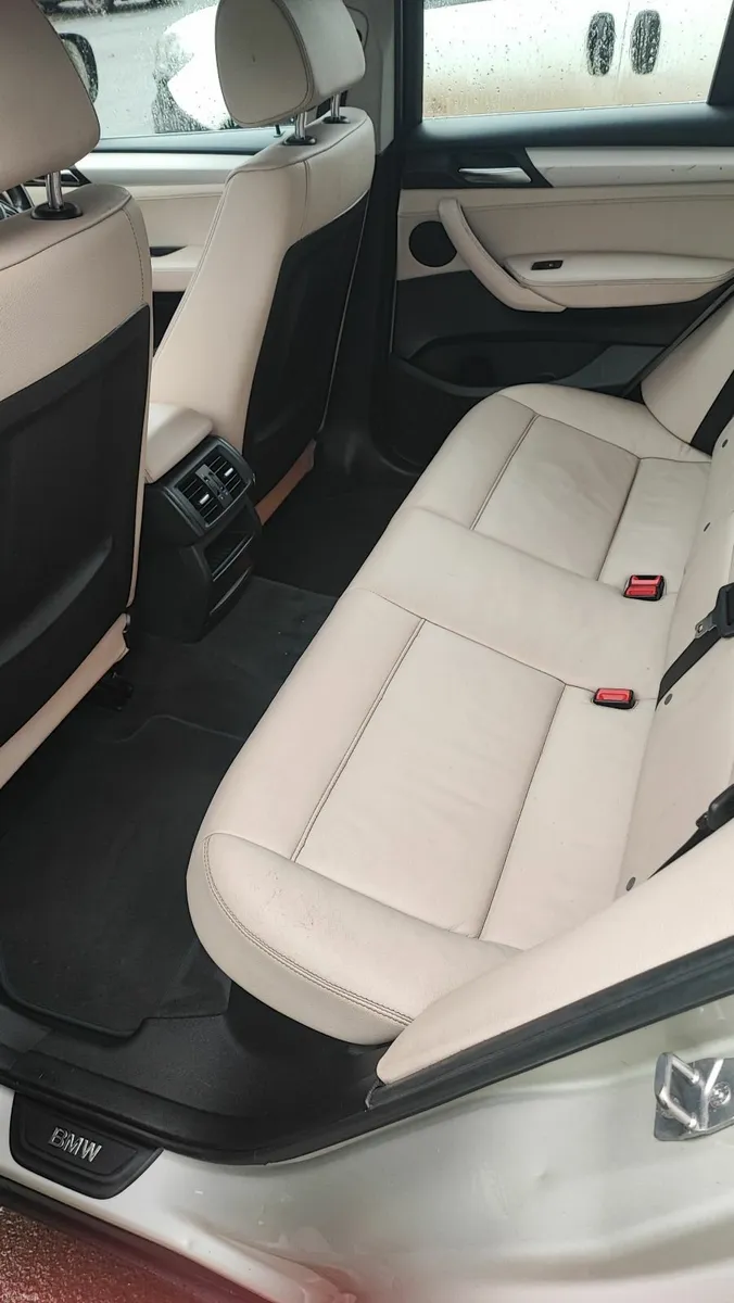 BMW X3 2012 - Image 2