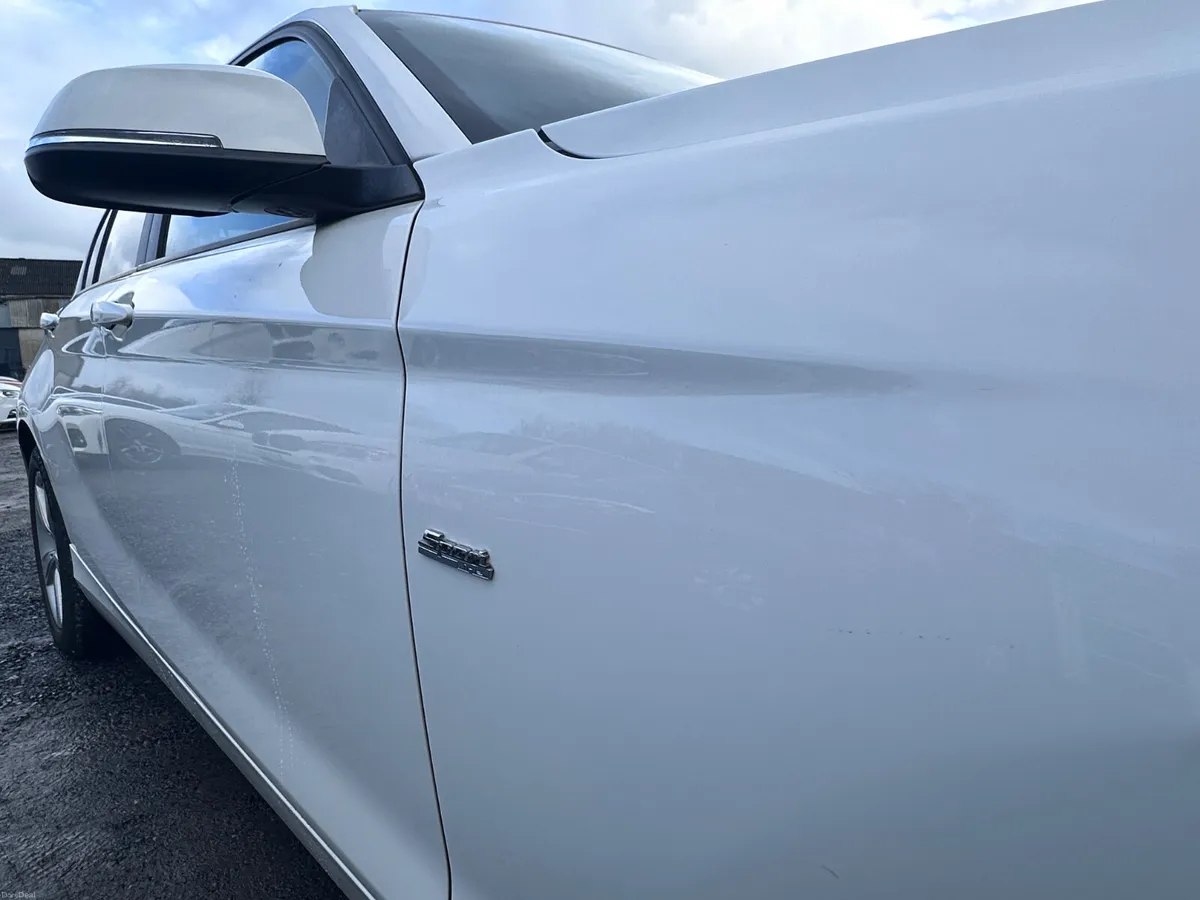 17 Bmw 118D Sports - Image 3