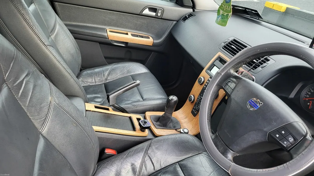 Rare 2008 Volvo S40, 1.6 petrol/NCT 2027 - Image 2