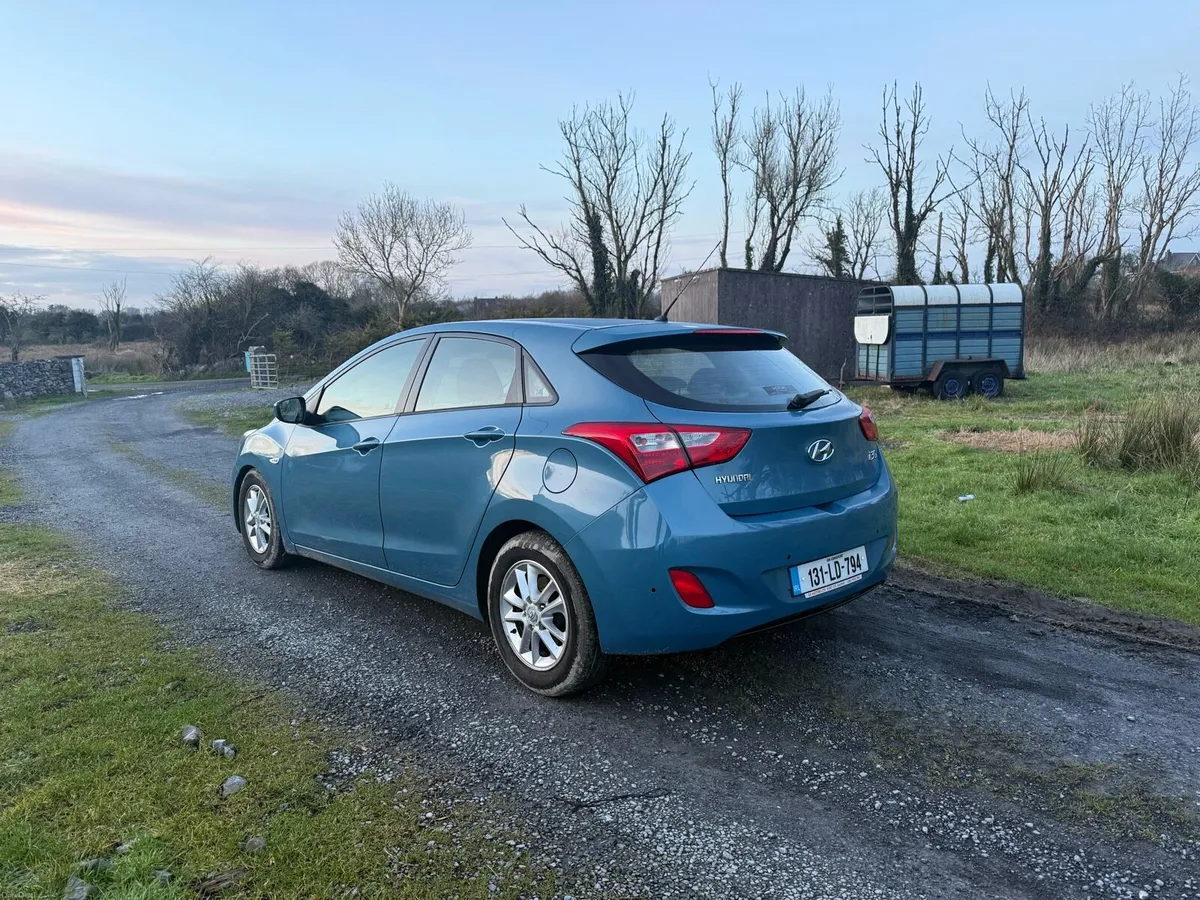 2013 Hyundai i30 Deluxe 1.6 Diesel - Image 4