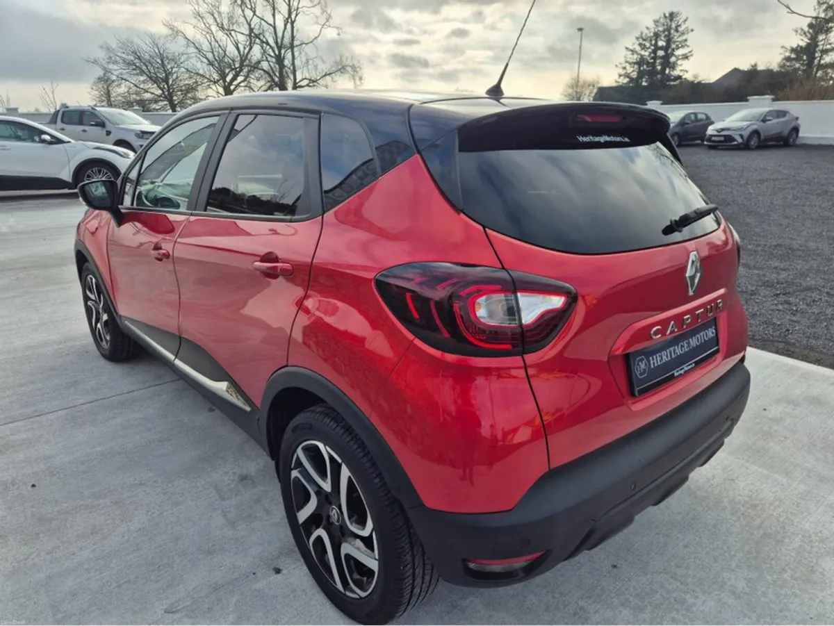 Renault Captur ICONIC DCI 90 MY MY18 5DR - Image 2