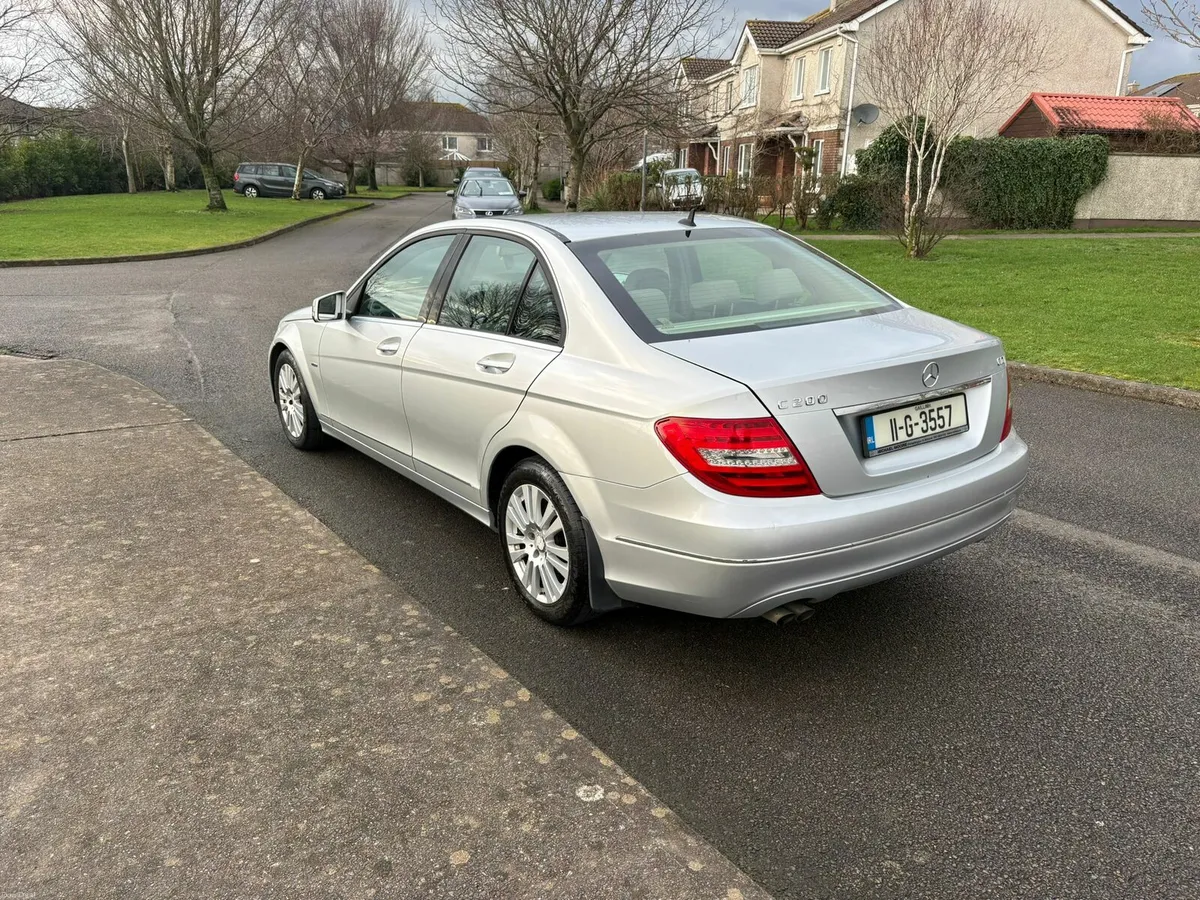 Mercedes benz c-class - Image 4