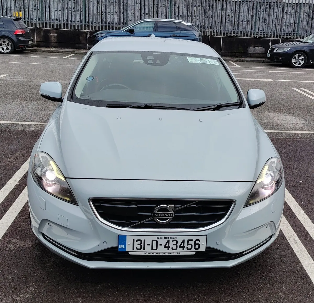 Volvo V40 T4 1.6 petrol - Image 1