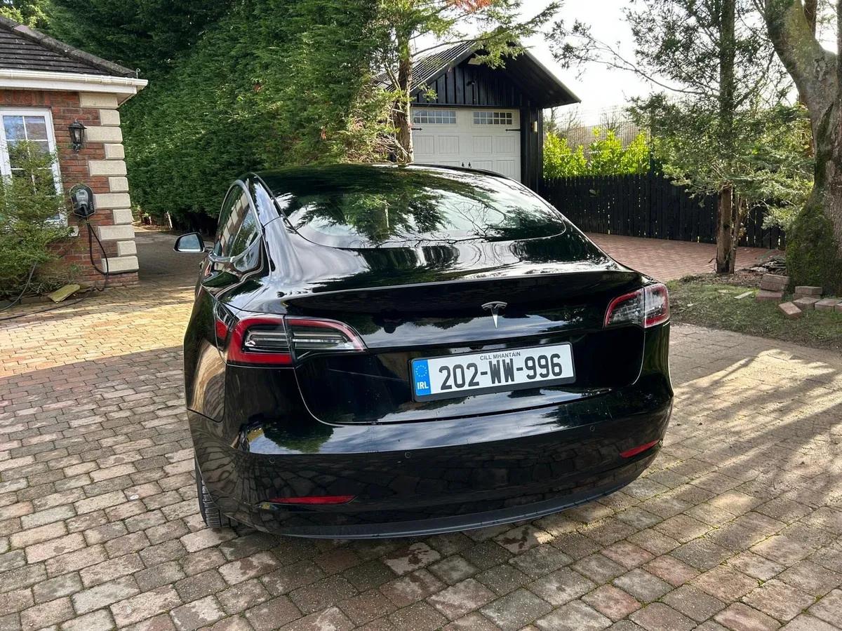 Tesla model 3  NCt10/26 tax 8/26         €17950 - Image 4
