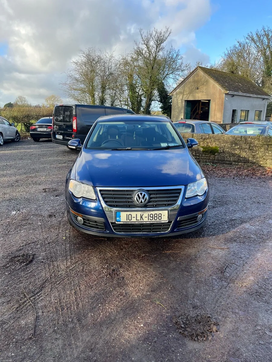 Volkswagen Passat - Image 1