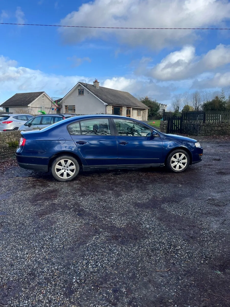 Volkswagen Passat - Image 2