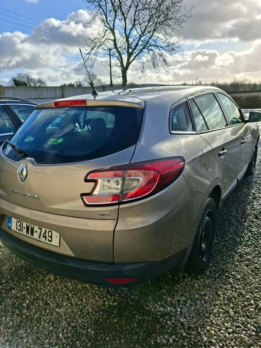 RENAULT MEGANE 2013 ESTATE LOW KM - Image 4
