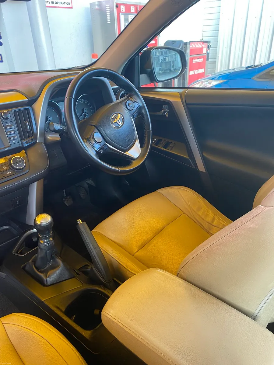 Toyota RAV4 Luna - Image 4