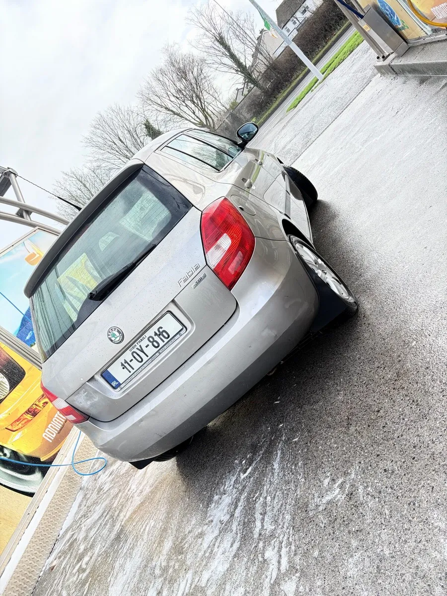 Skoda Fabia low milage 1.6tdi tax and nct 07/26 - Image 4