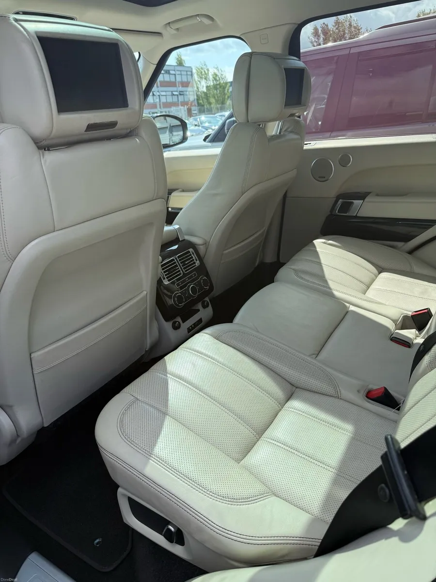 Range Rover TDV8 Vogue SE - Image 3
