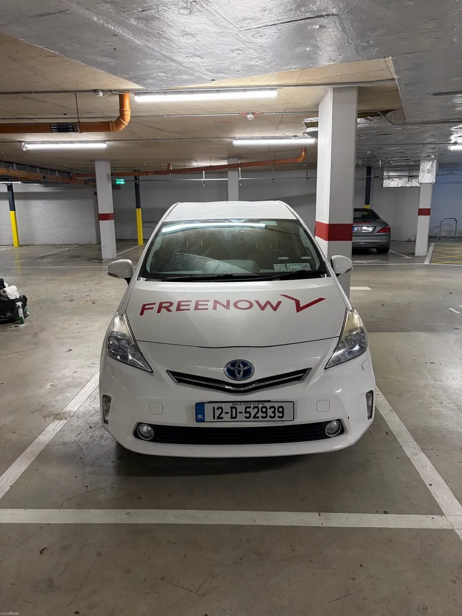 Toyota Prius Alpha 7 seater ex taxi - Image 2