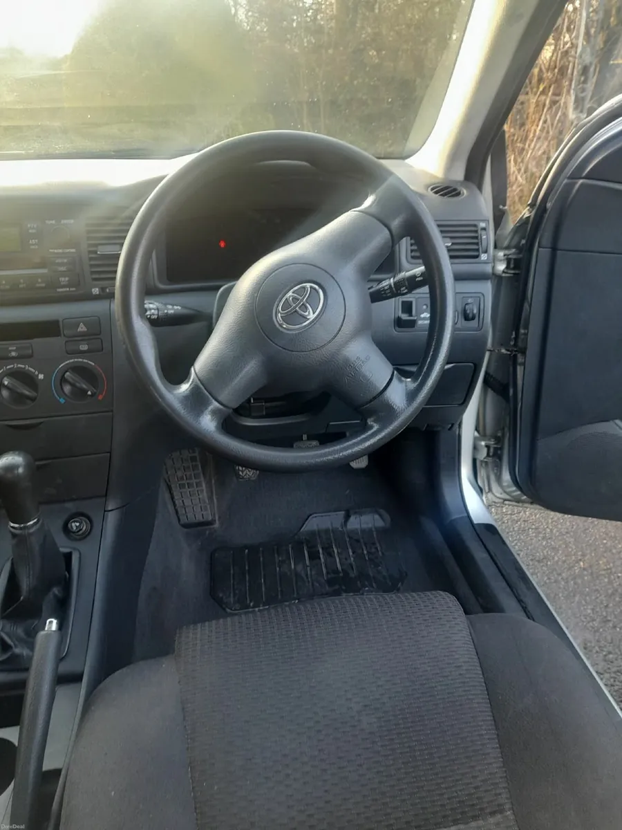Toyota Corolla 2005 1.4 D - Image 4