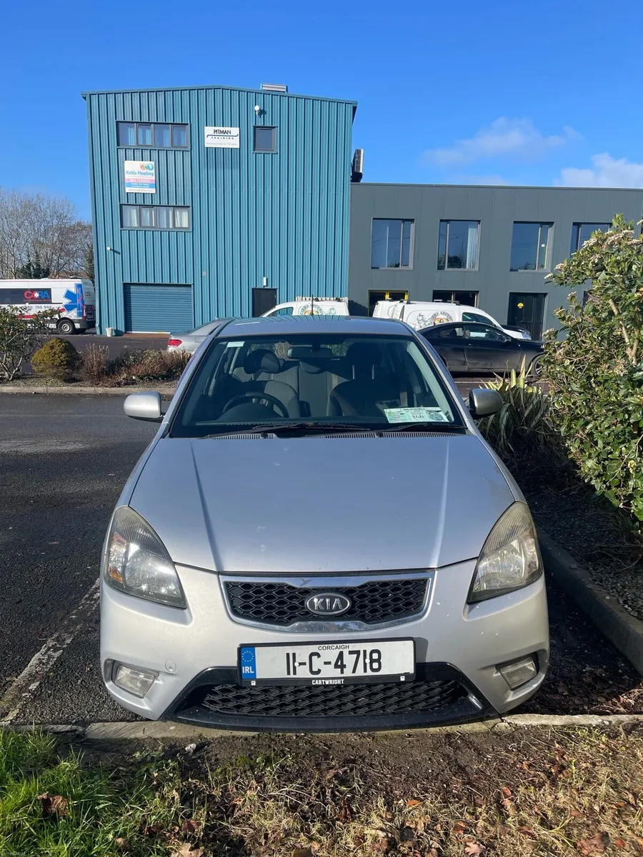 2011 Kia Rio 1.5 hatchback - Image 1