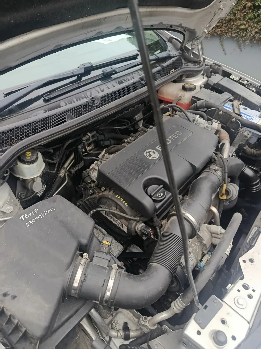 Vauxhall Astra 2011 - Image 2