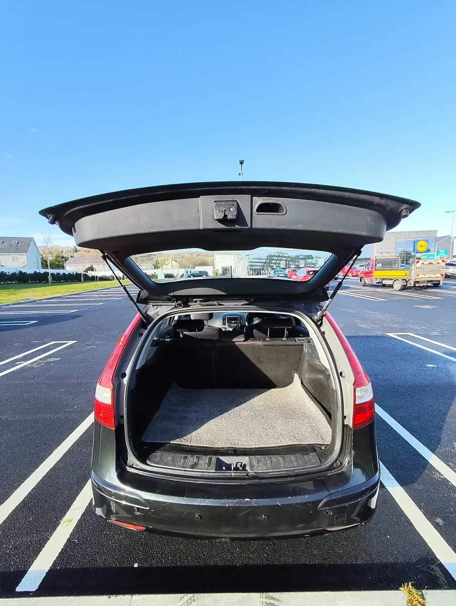 Hyundai i30 2011 - Image 4