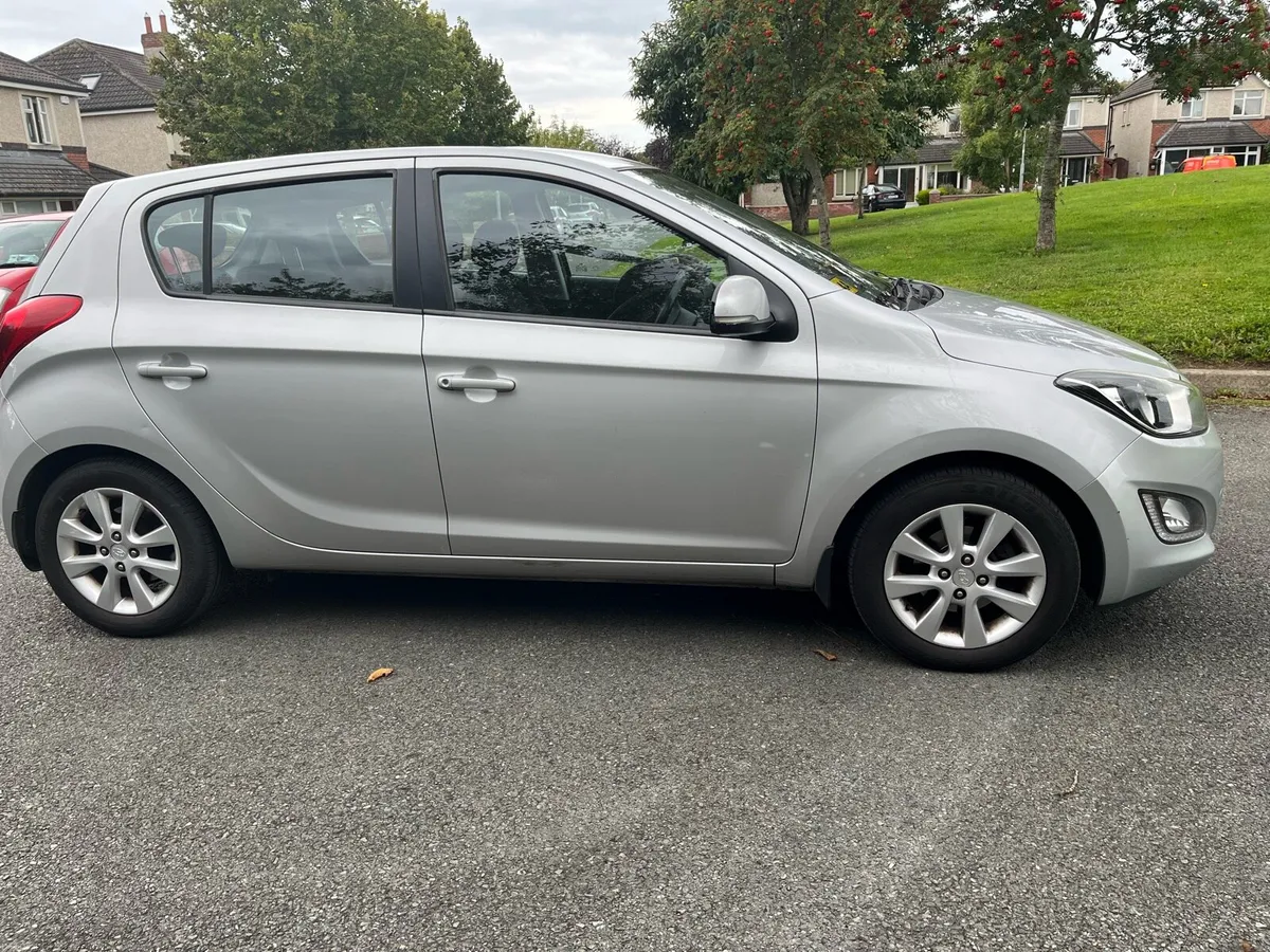 Hyundai i20 - Image 2