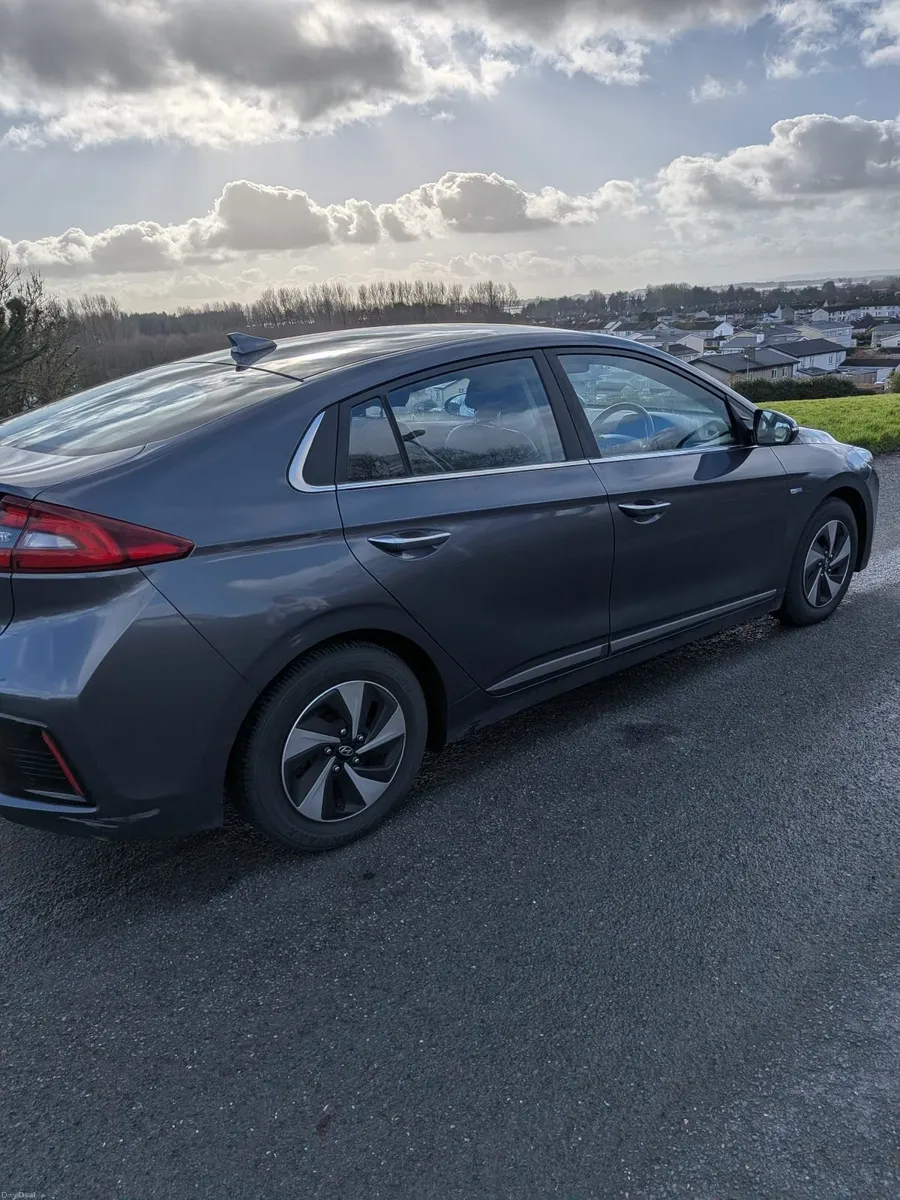 Hyundai IONIQ 2017 - Image 1