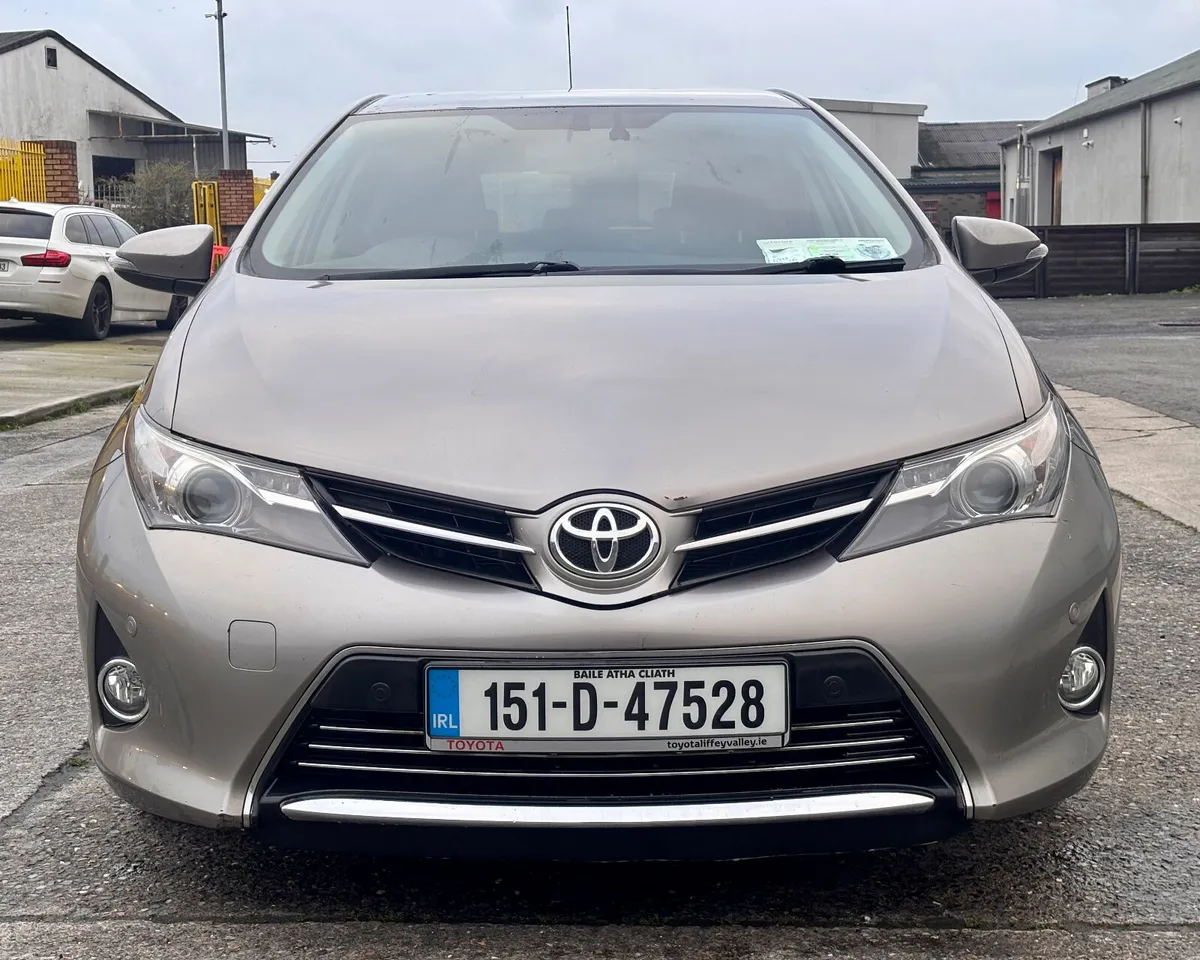 2015 Toyota Auris *HEATED SEATS *NCT 07/2026* - Image 2